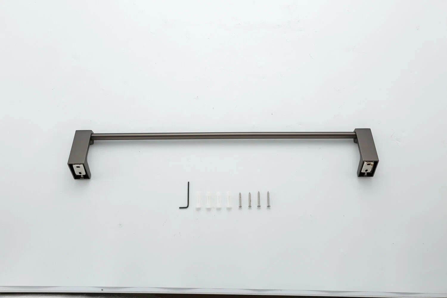 Прямой полотенцедержатель Frap F306-9 F30601-9 оружейная сталь