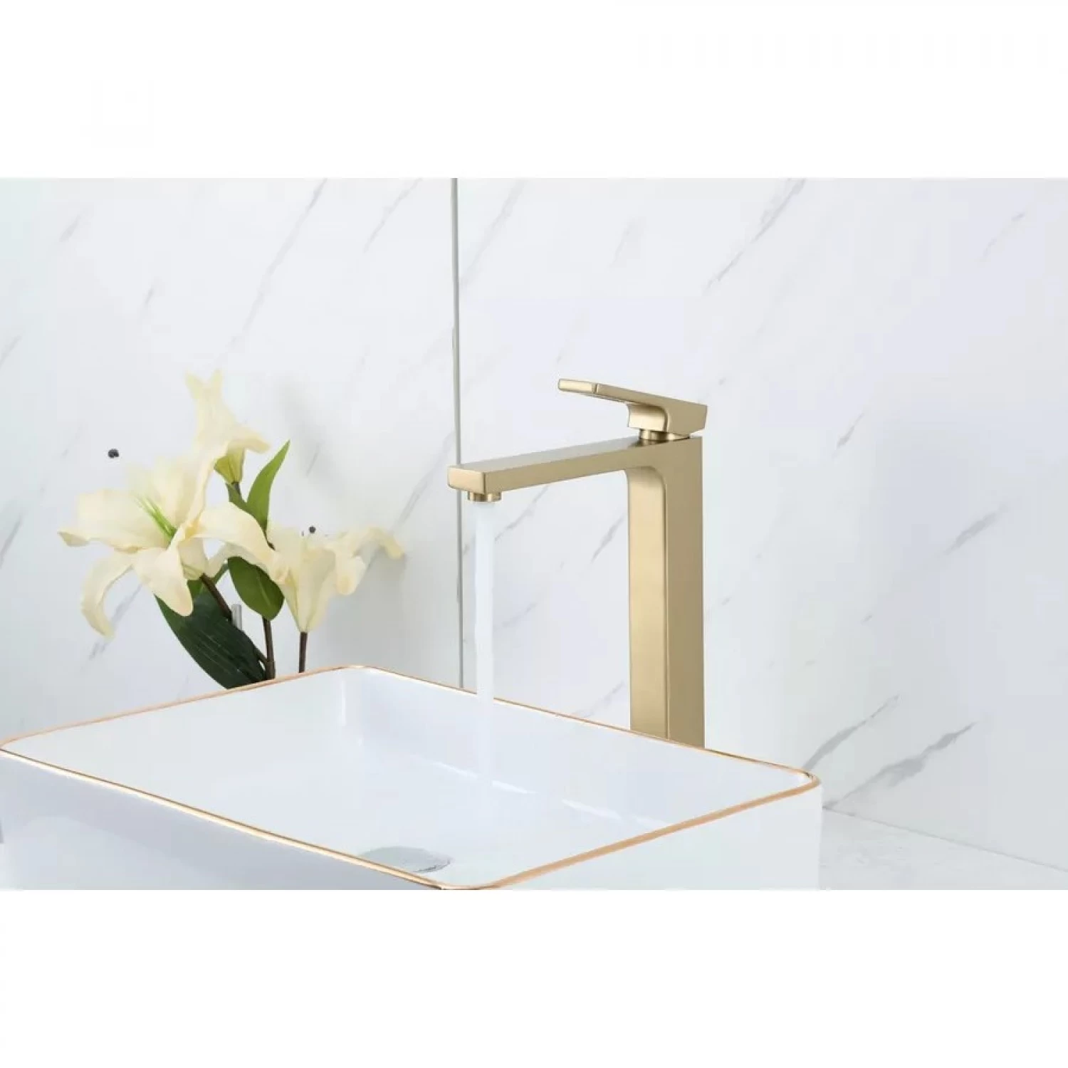 Высокий смеситель для раковины Gappo G17-3 G1017-32 золотой сатин