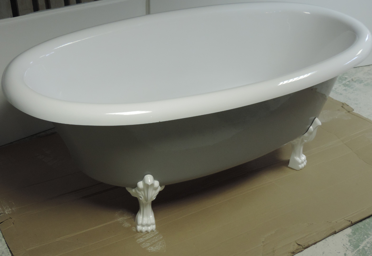 Ванна из литьевого мрамора Castone Неона 180*90 на ножках