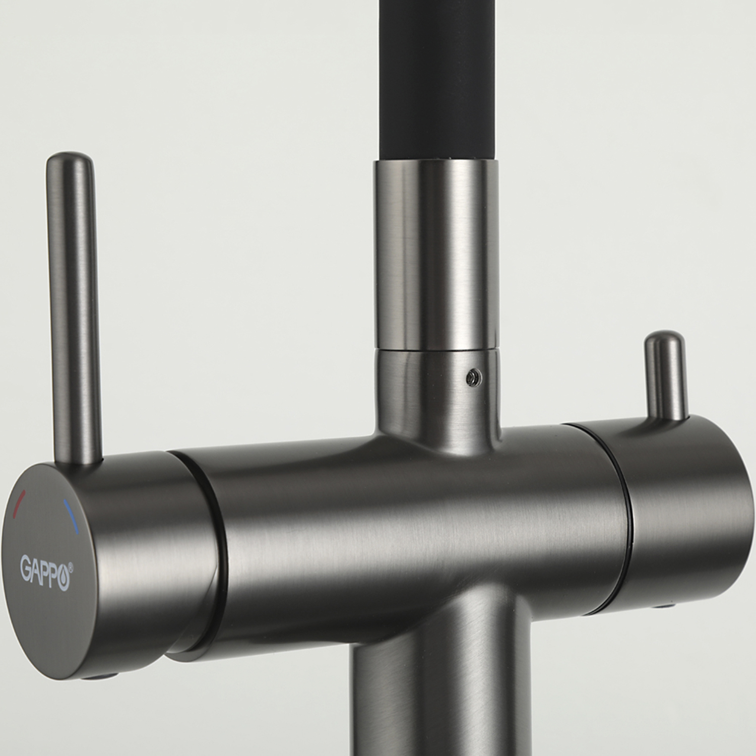 Смеситель для кухни с подключением фильтра Gappo G4398-39 оружейная сталь-черный
