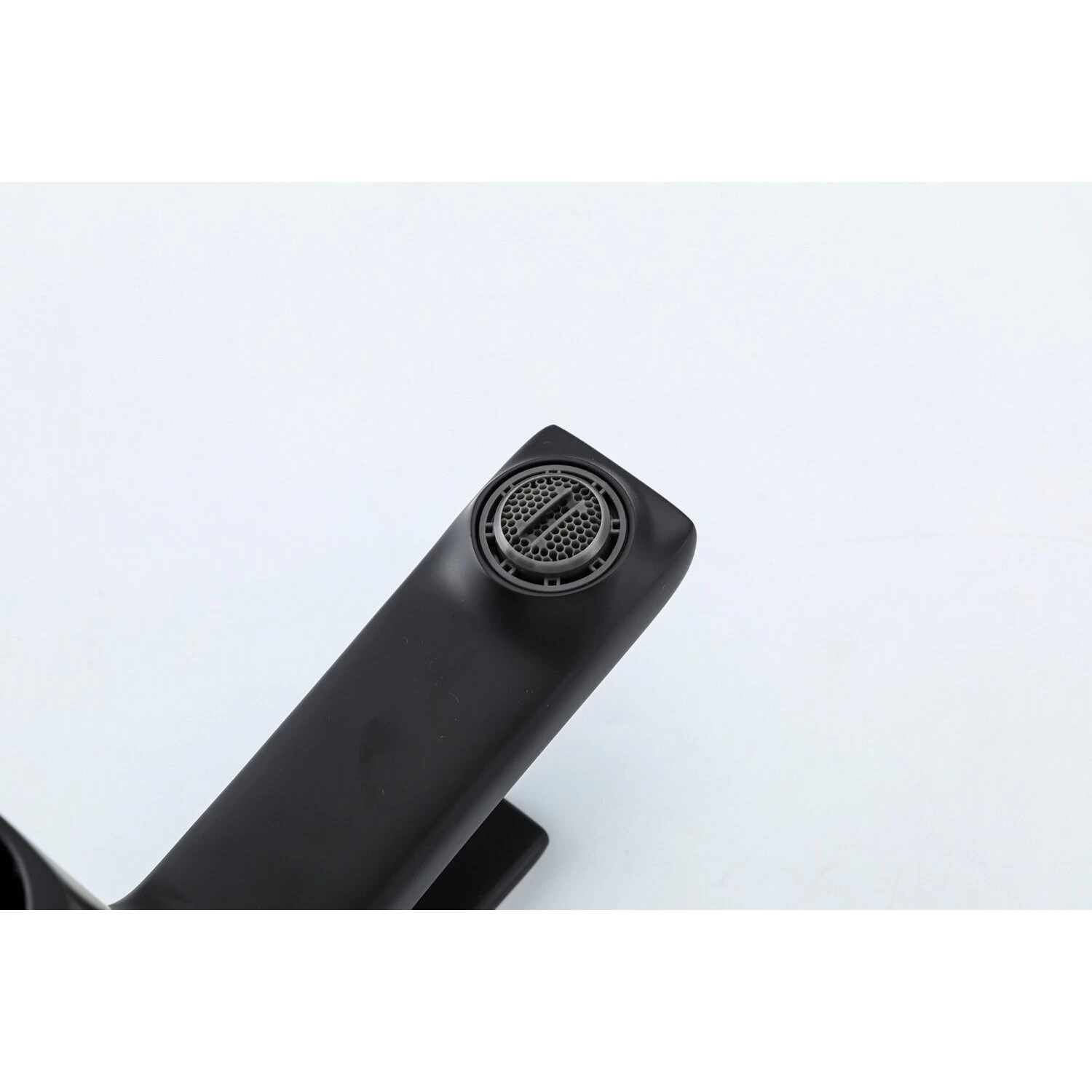 Смеситель для раковины Frap H84-6 F1084-6 черный