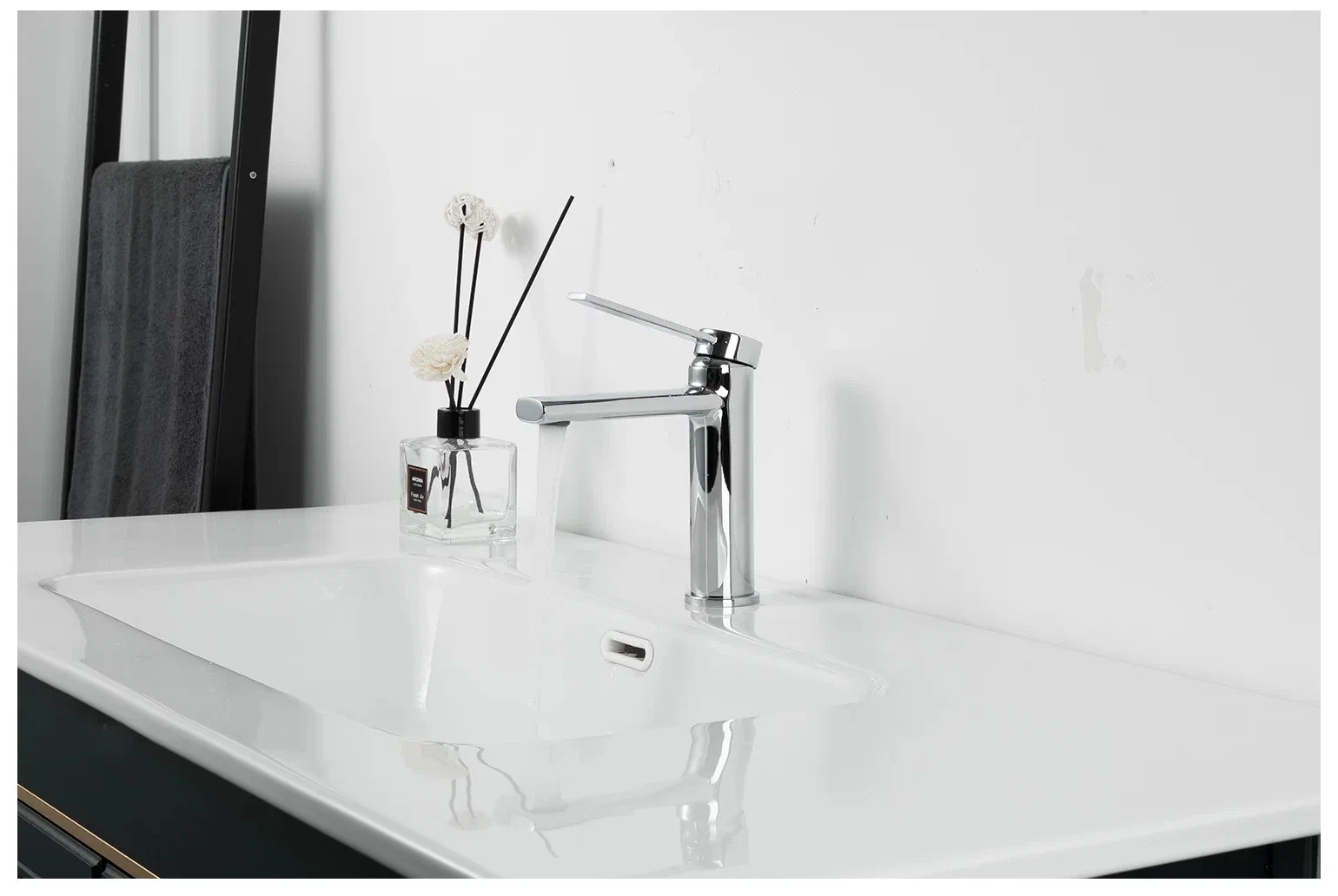 Смеситель для умывальника Frap H67 F1067