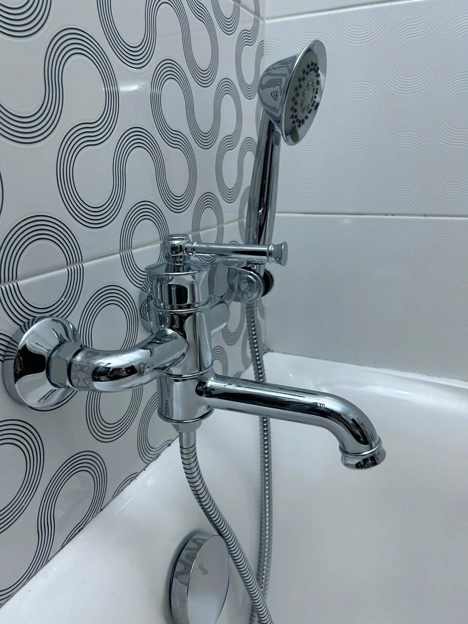 Смеситель для ванны ViEiR V273 V273531  хром