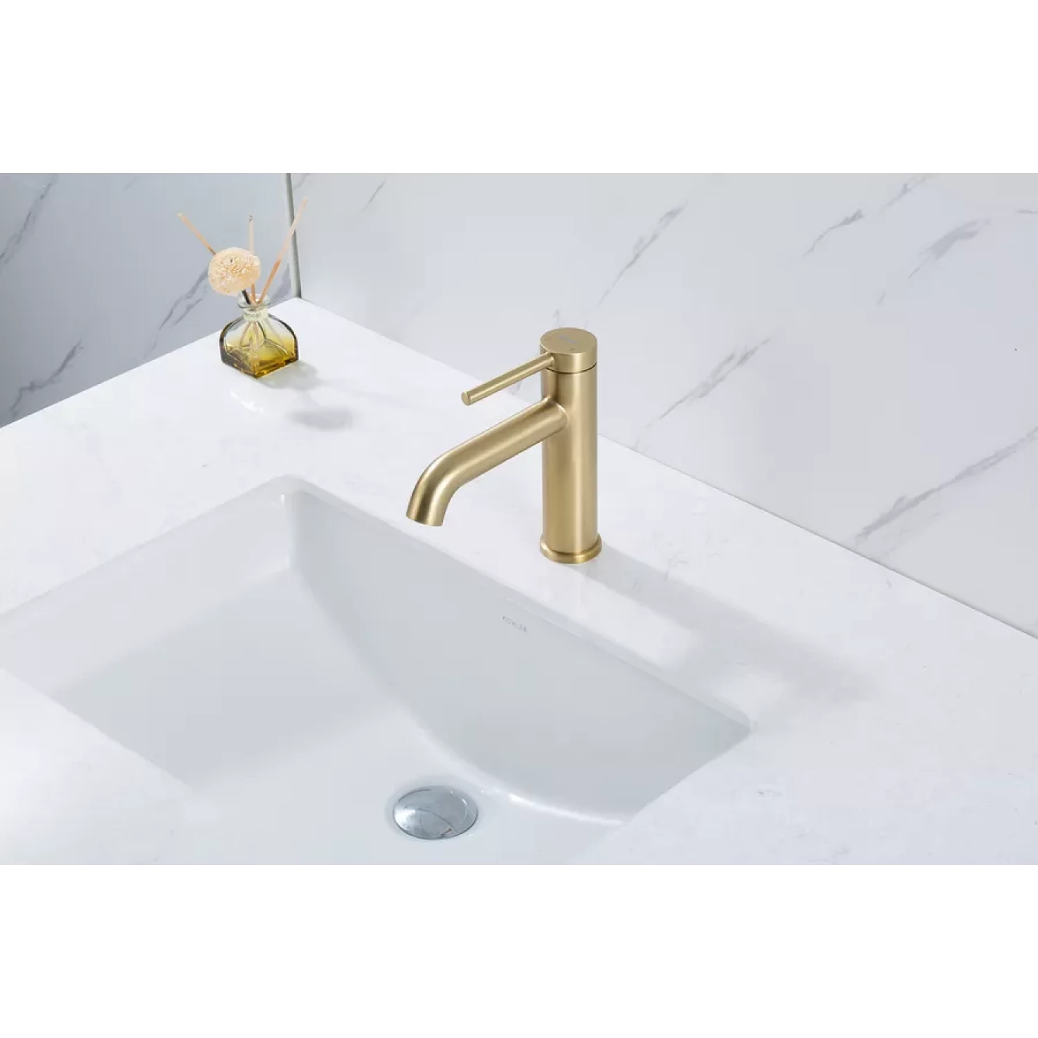 Смеситель для раковины Gappo G06-3 G1006-3 золотой сатин