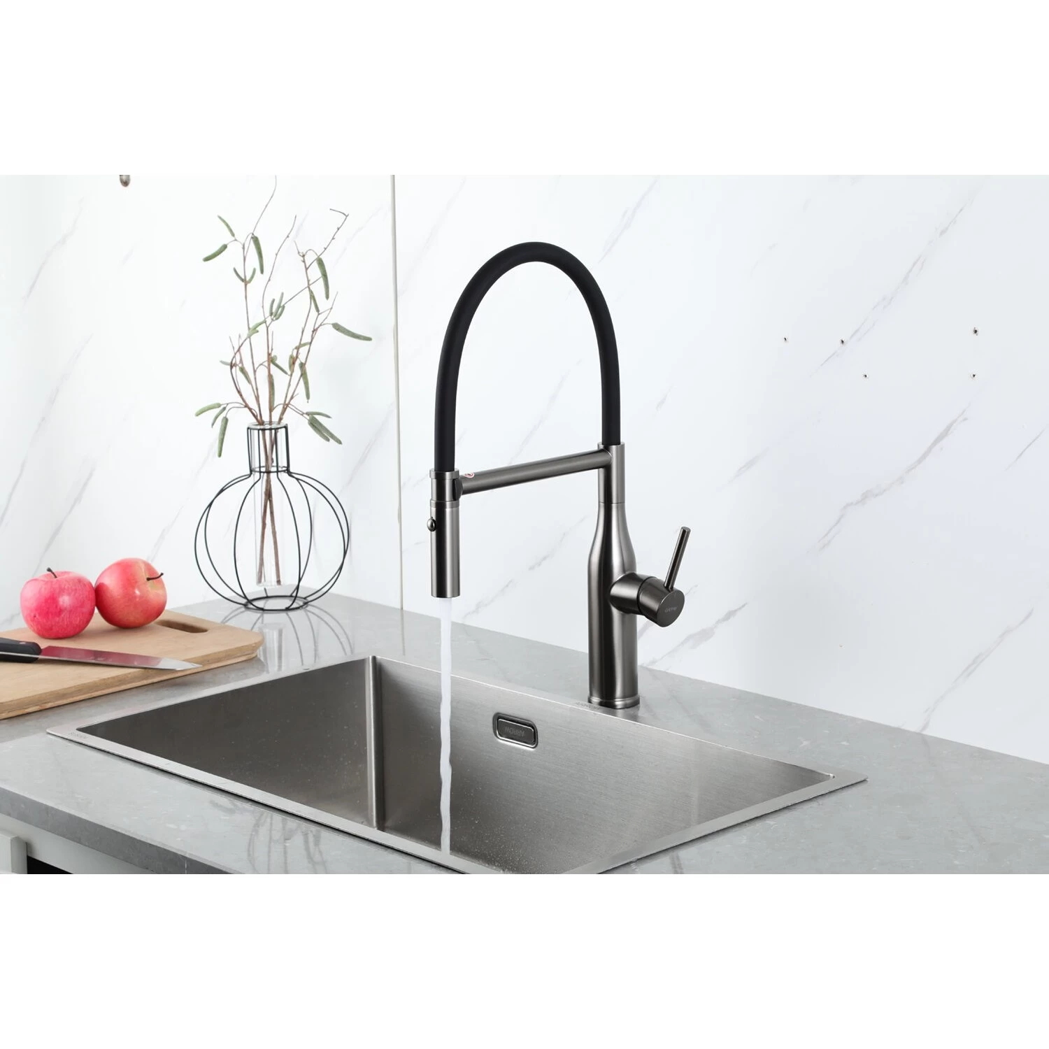 Смеситель для кухни Gappo G4098-29 оружейная сталь