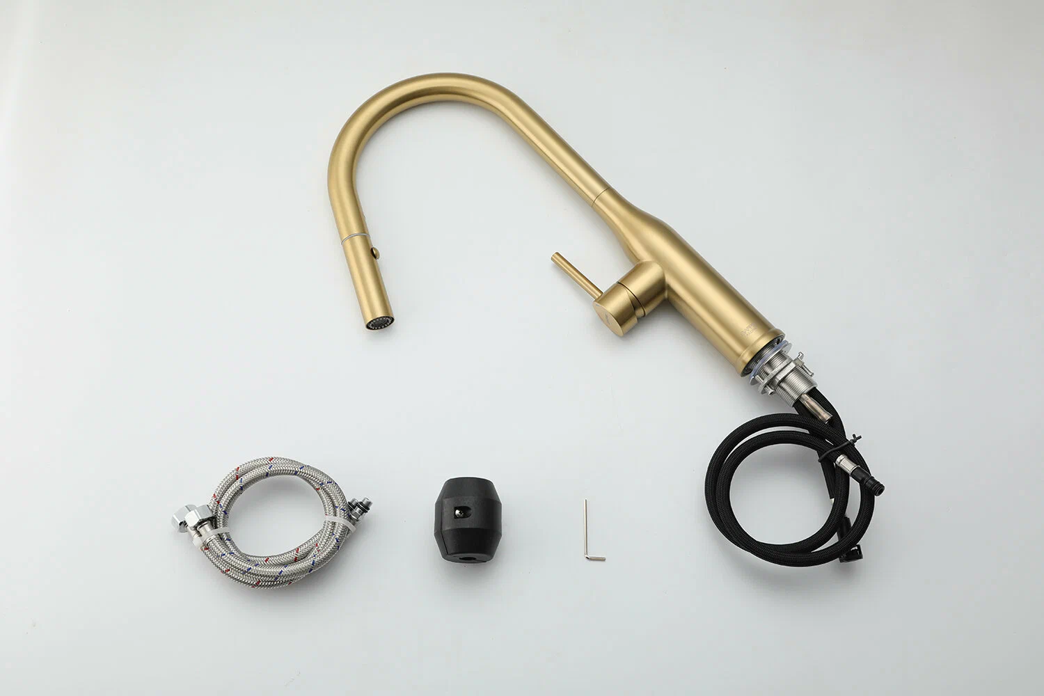 Вытяжной смеситель для кухни Gappo G4398-43 золотой сатин