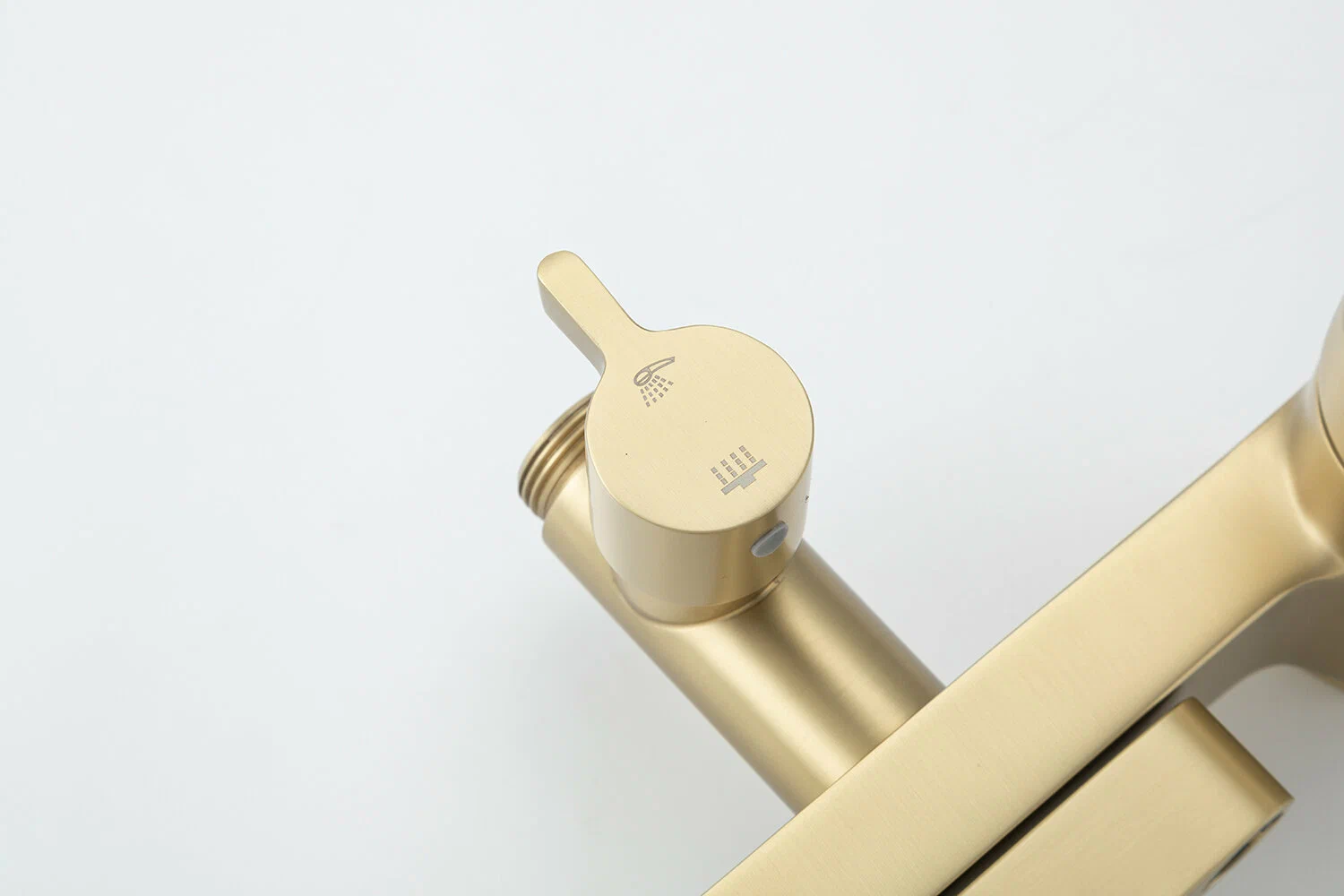 Душевая система Gappo G99-33 G2499-33 золотой сатин