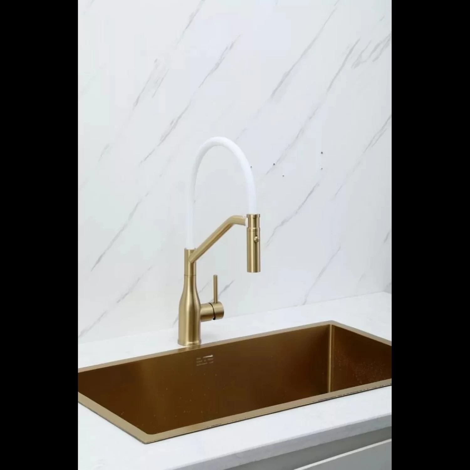 Смеситель для кухни Gappo G4098-13 золотой сатин