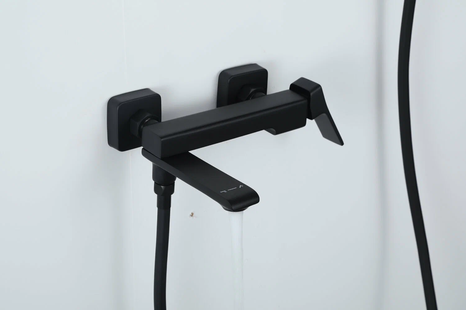 Смеситель для ванны Frap H84-6 F3284-6 черный