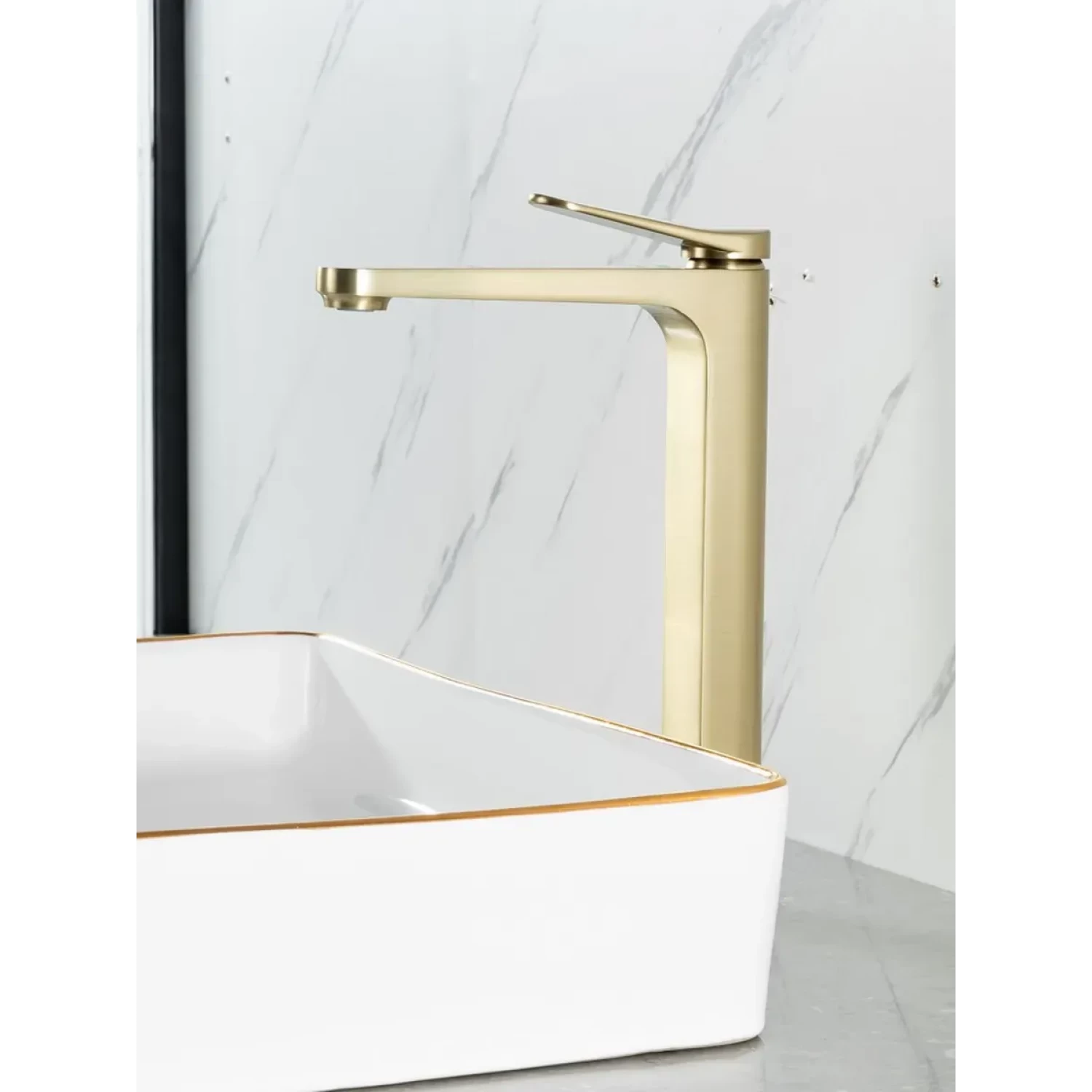 Смеситель для раковины Gappo G10-3 G1010-23 золотой сатин