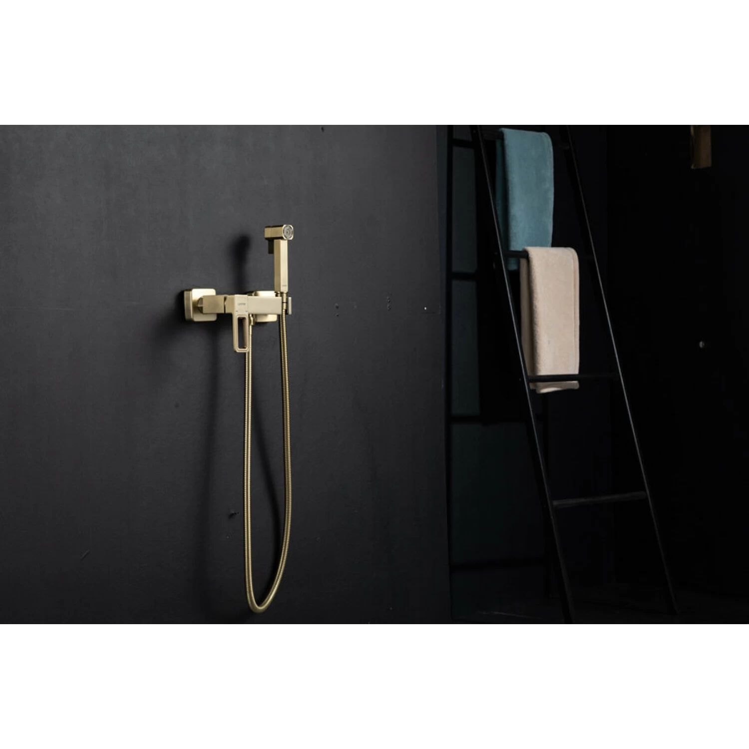 Гигиенический душ Gappo G17-3 G2017-3 золотой сатин