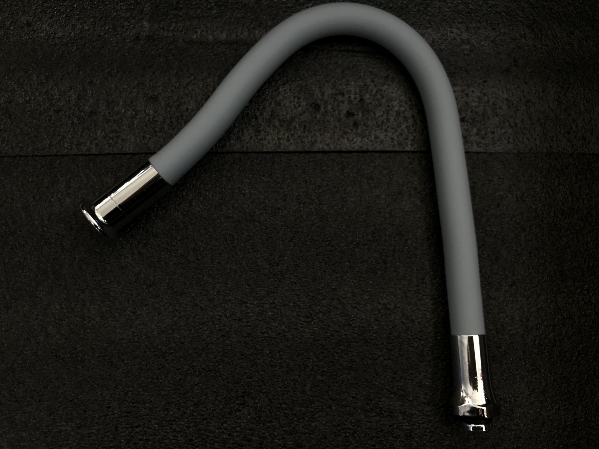 Гибкий излив для смесителя Vaserzberg VS-2GY (серый)