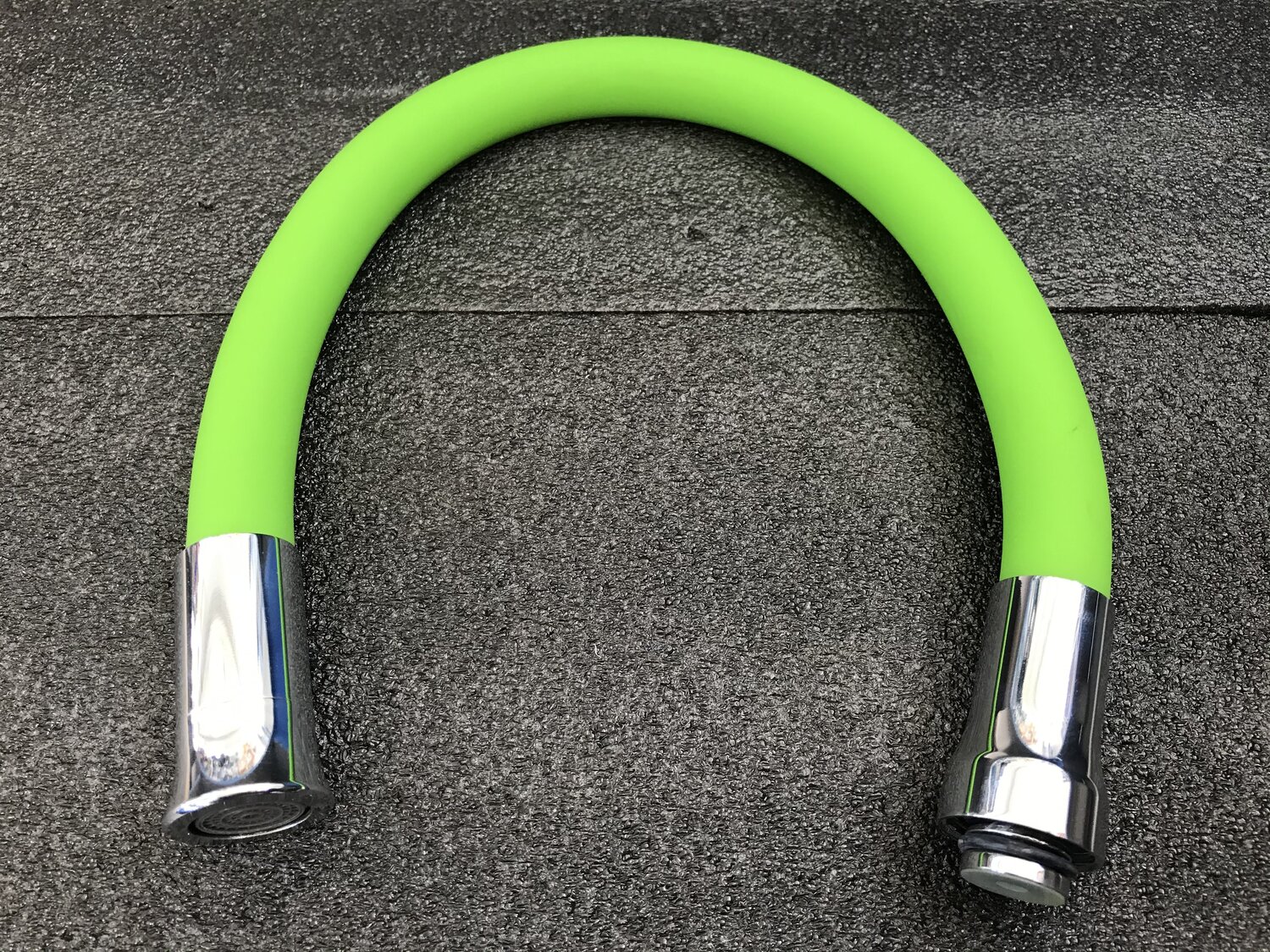 Гибкий излив для смесителя Vaserzberg VS-2G (зеленый)